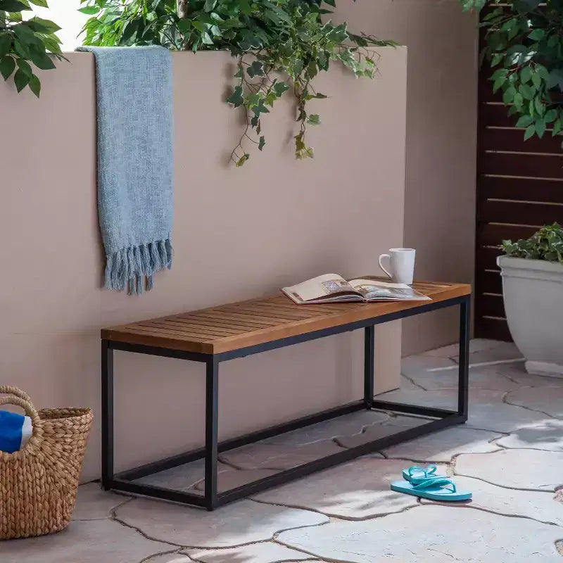 Banc Jeco en acacia et fer – teck/noir – Christopher Knight Home : Résistant aux intempéries, mobilier de jardin 2 places
