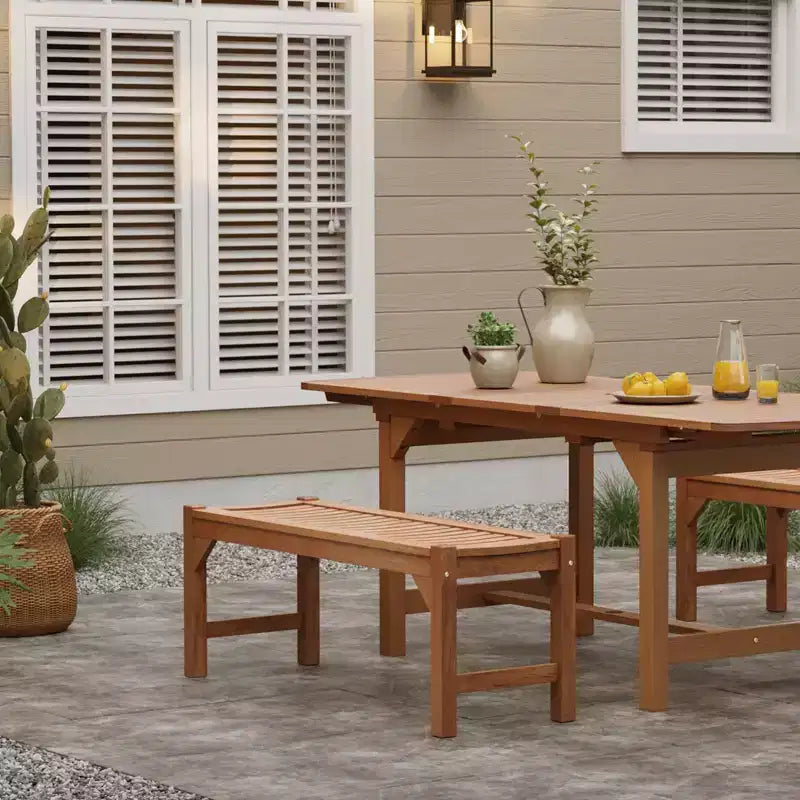 Banc d'extérieur LuxenHome en bois massif naturel de 120 cm de long avec assise inclinée