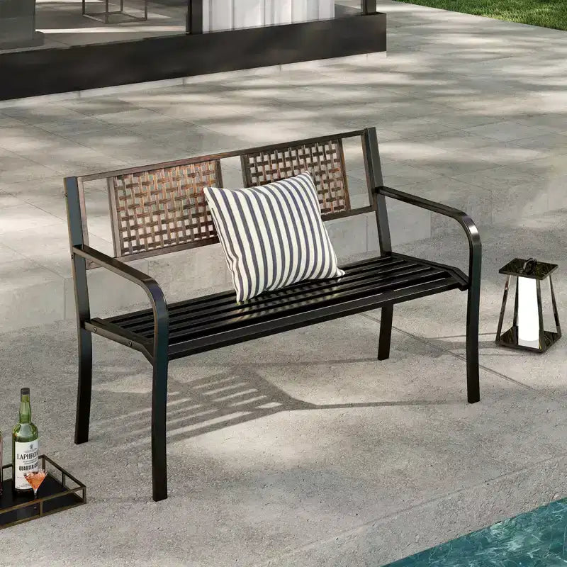 Banc de jardin Costway 50 en métal avec dossier façon rotin et accoudoirs incurvés