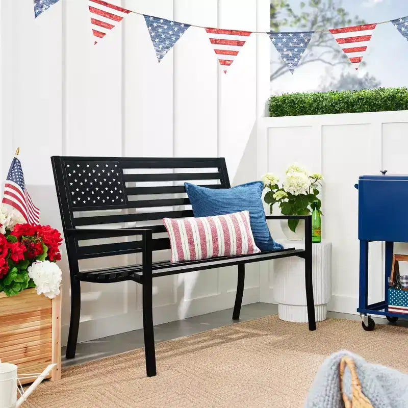 Banc de jardin en acier d'intérieur/extérieur Best Choice Products avec dossier drapeau américain, capacité de 358 kg