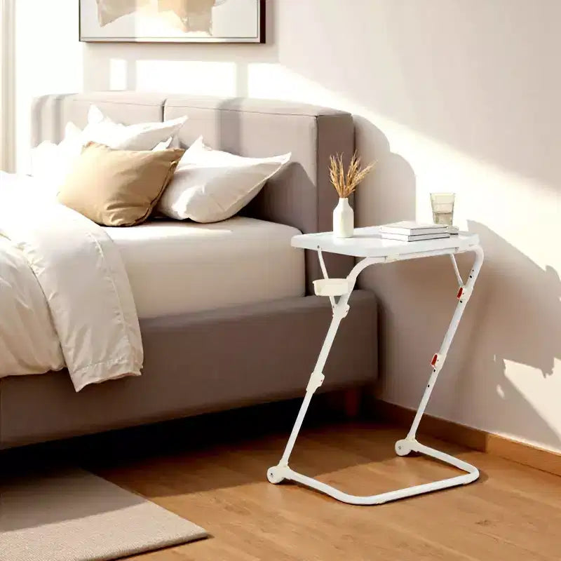 Plateau TV pliant réglable avec 4 hauteurs et 3 angles d'inclinaison, tables d'appoint pliantes pour dîner/ordinateur portable/collation avec porte-gobelet, canapé, 2 pièces. Blanc