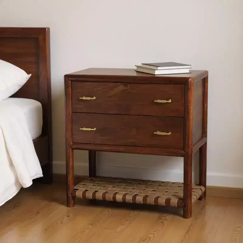 Table de chevet à deux tiroirs en bois massif marron 32 avec étagère en cuir