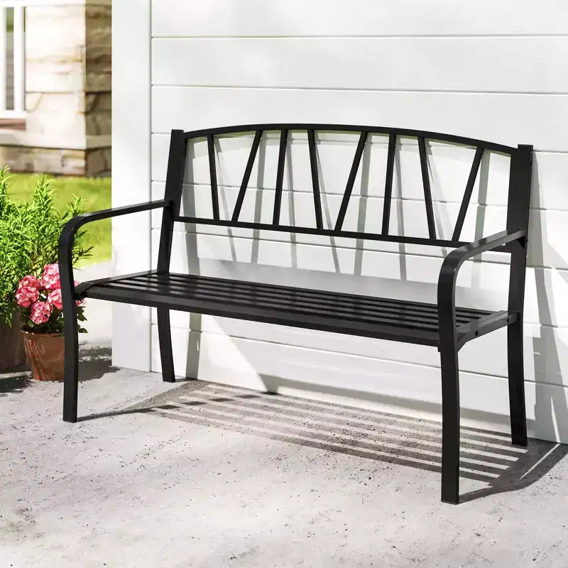 Banc de jardin Costway 50,5" en métal avec accoudoirs incurvés et dossier minimaliste