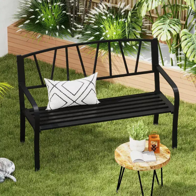 Banc de jardin Costway 50,5" en métal avec accoudoirs incurvés et dossier minimaliste