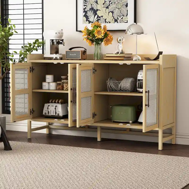 Bahut de style rustique avec portes décoratives en rotin