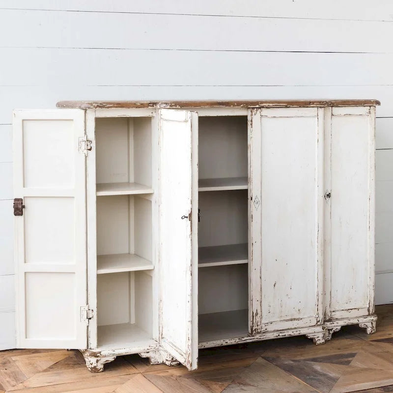 Armoire d'entrée peinte