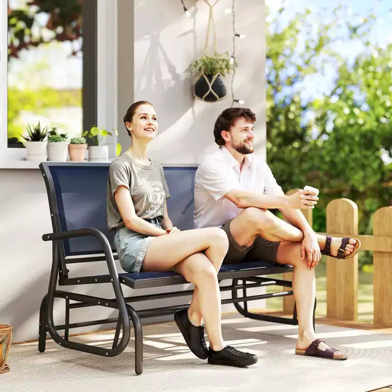 Banc à bascule extérieur 2 places Outsunny, causeuse double à bascule pour patio avec cadre en acier thermolaqué pour jardin