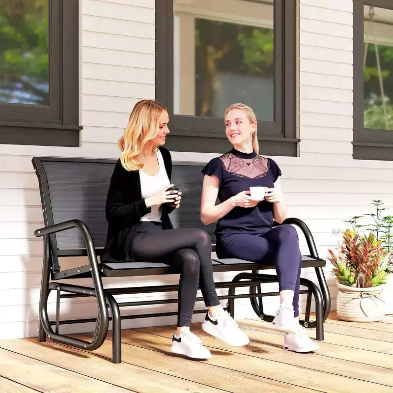 Banc à bascule extérieur 2 places Outsunny, causeuse double à bascule pour patio avec cadre en acier thermolaqué pour jardin