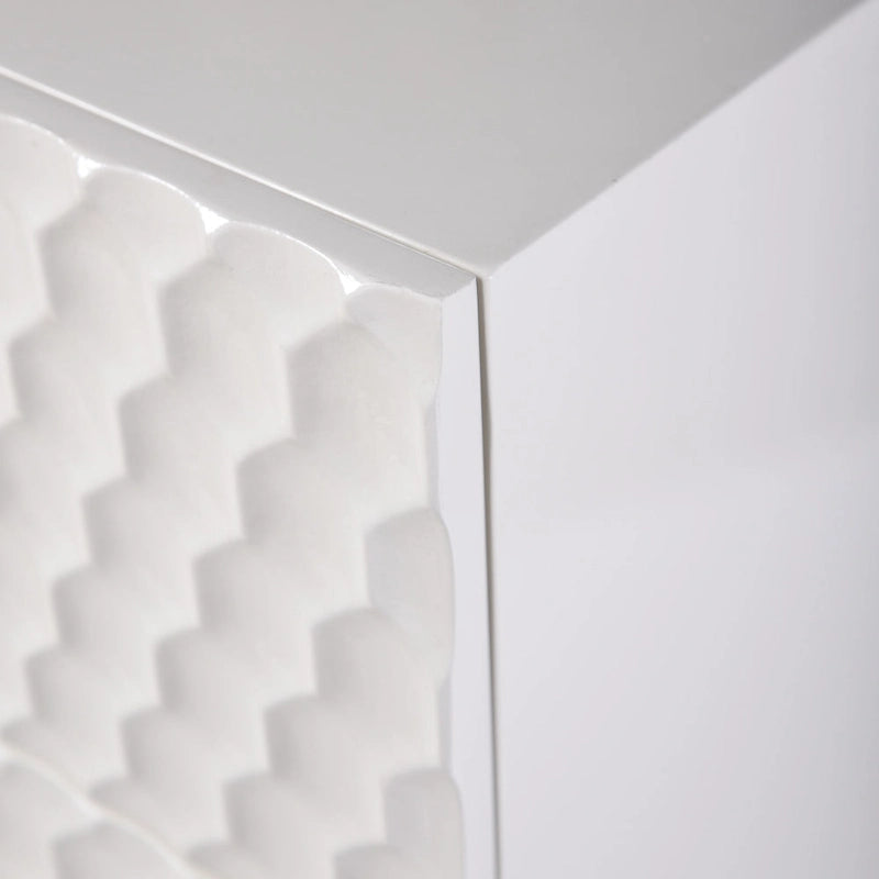 Commode d'appoint à six tiroirs Lexi avec poignées dorées – Fini crème et doré