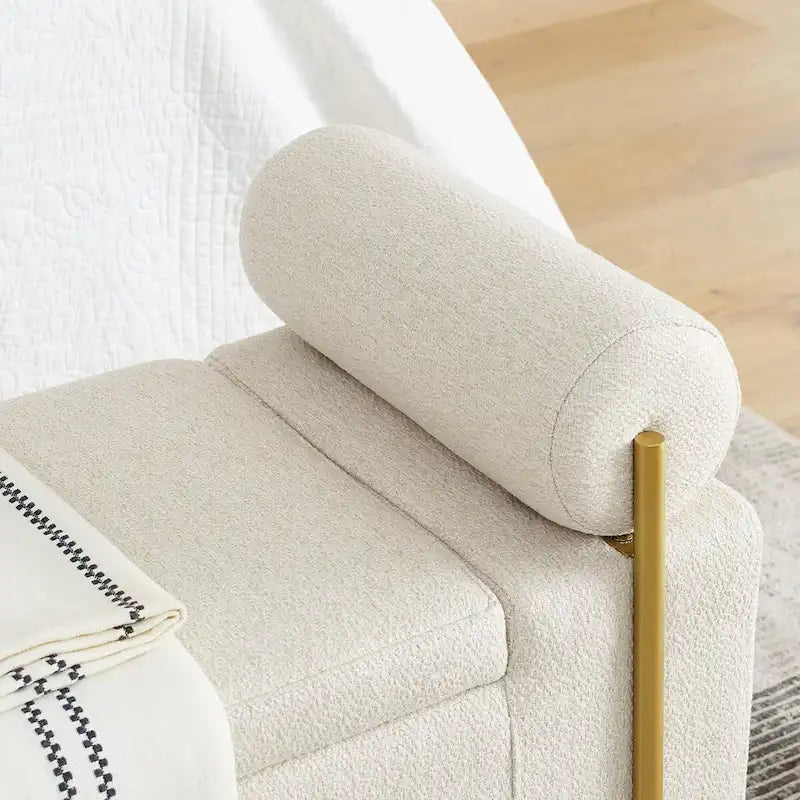 Banc de rangement élégant en lin rembourré avec accoudoirs cylindriques et pieds en fer pour couloir, salon, chambre, beige