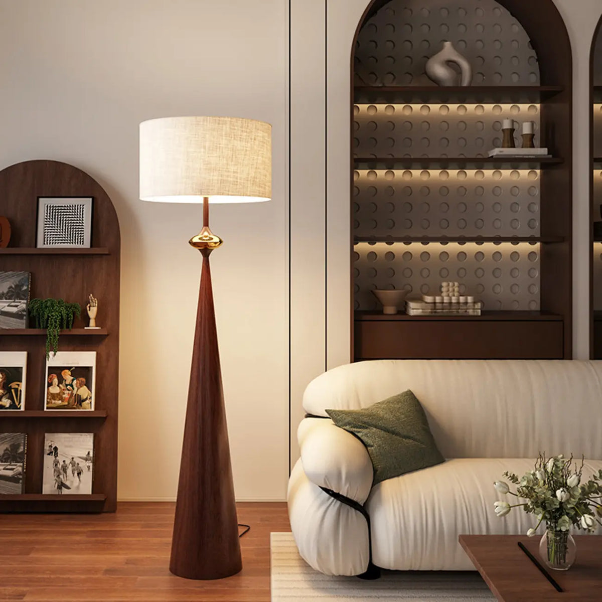 Lampadaire conique contemporain en métal avec abat-jour en tissu